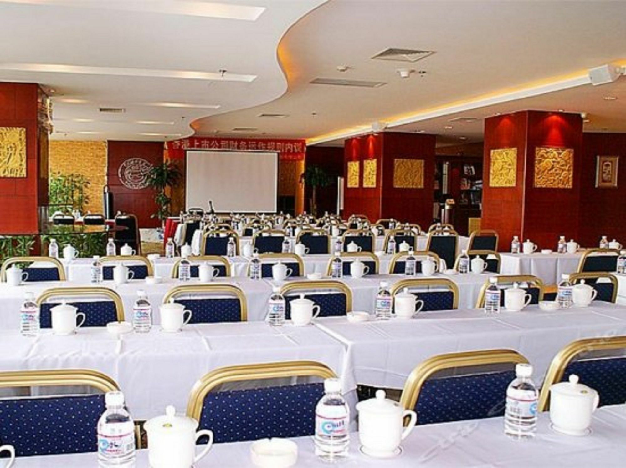 Dalian New Garden Hotel Eksteriør billede